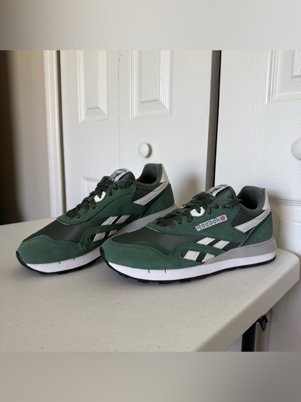Reebok Men's Green and White Athlete Sneakers